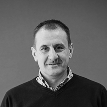 Gál Csaba y